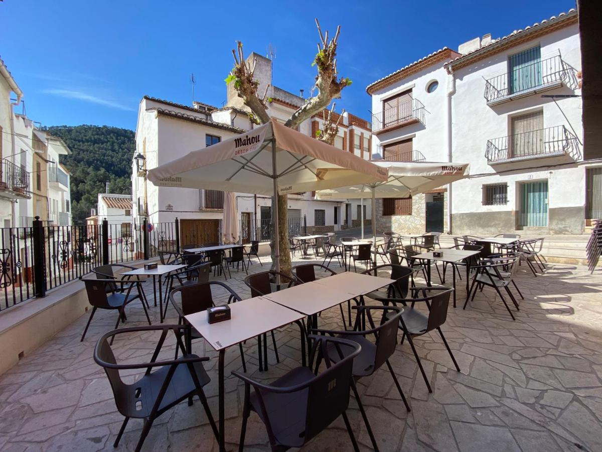 El Albergue Cirat Exterior photo