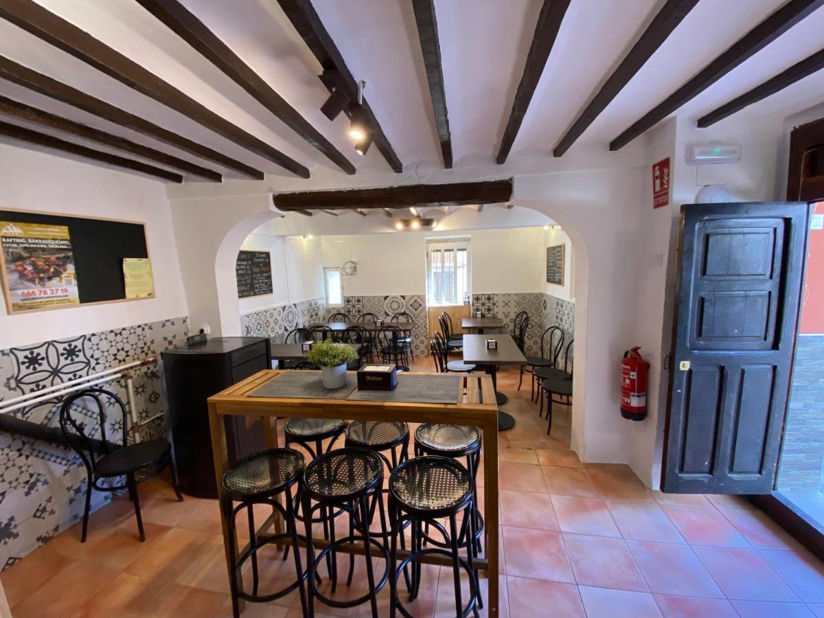 El Albergue Cirat Exterior photo